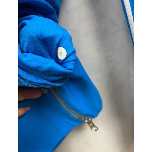 Lululemon Daily Yoga Jacket Size 6 Beaming Blue Classic Stripe Polar Cream - Picture 6 of 8